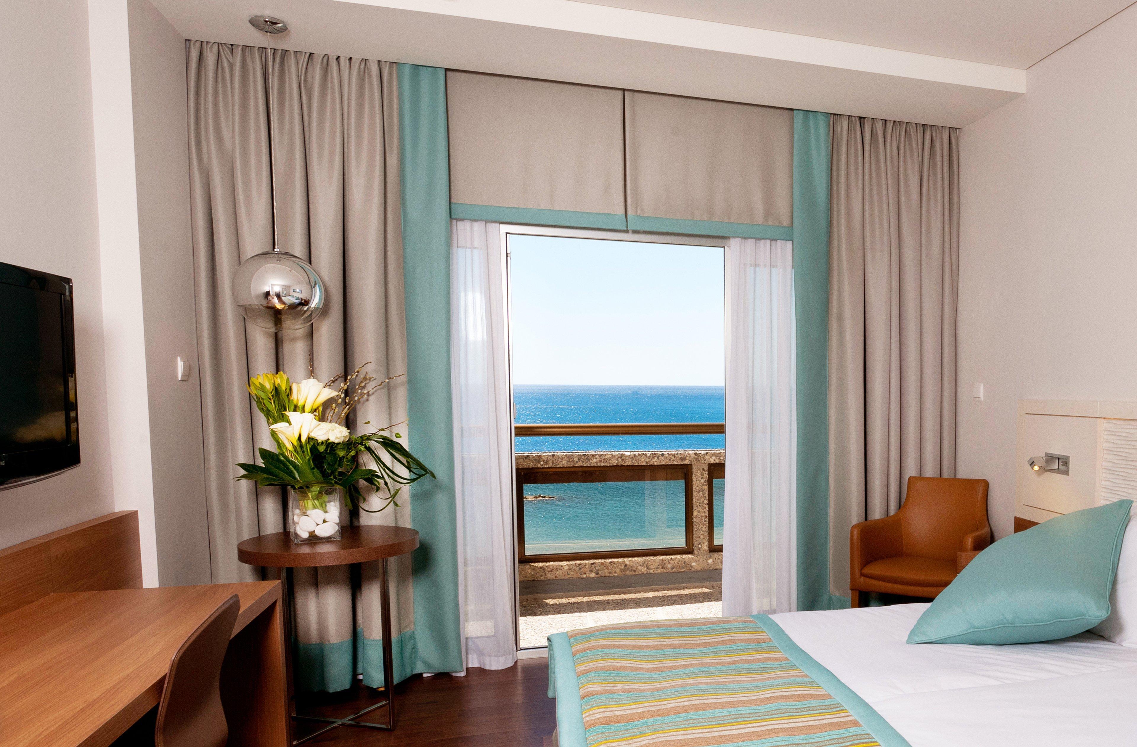 Crowne Plaza Limassol By Ihg Hotel Exterior photo