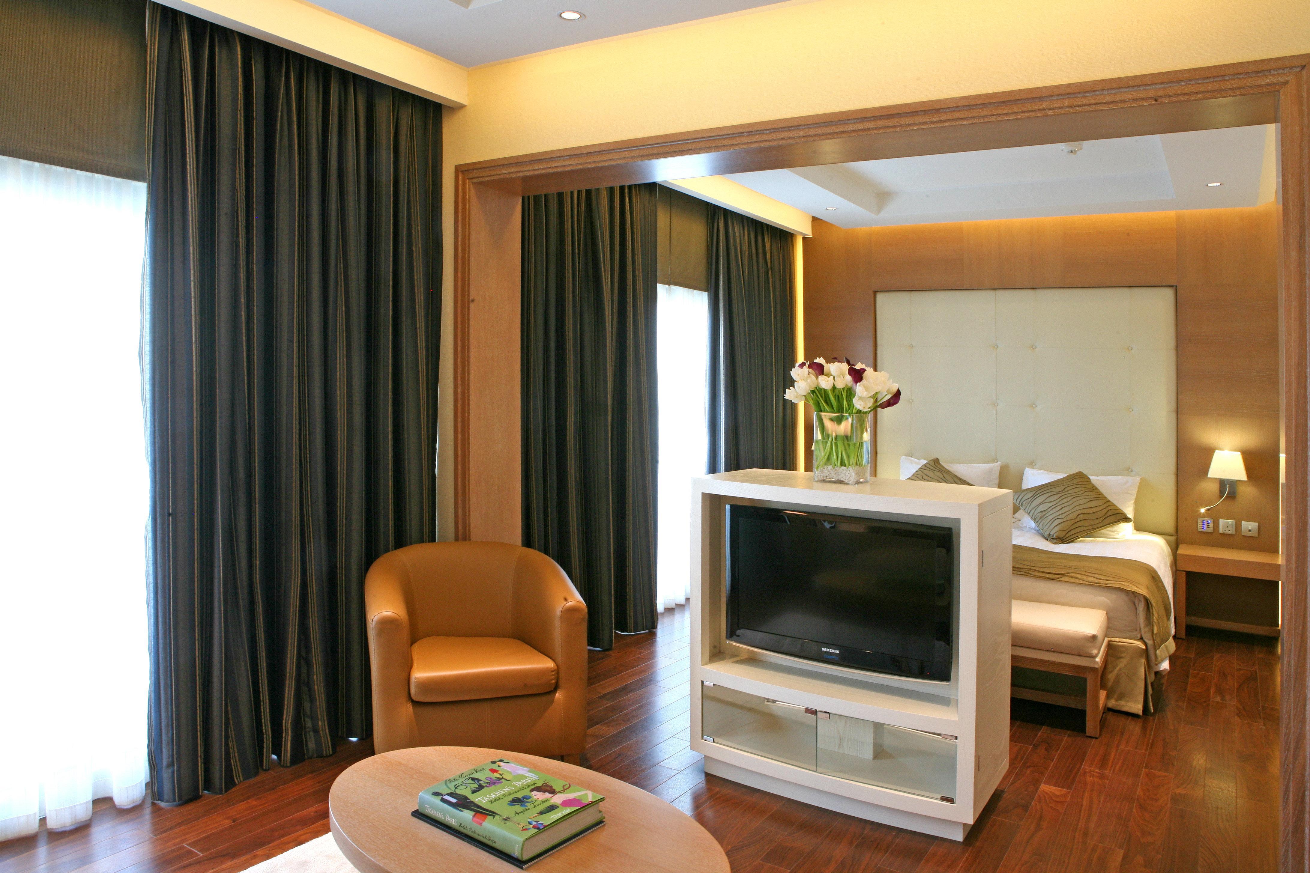 Crowne Plaza Limassol By Ihg Hotel Exterior photo